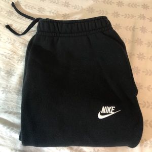 Nike Clube Fleece Sweatpants
